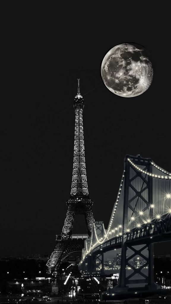 Eiffel Tower & Moon 🌙